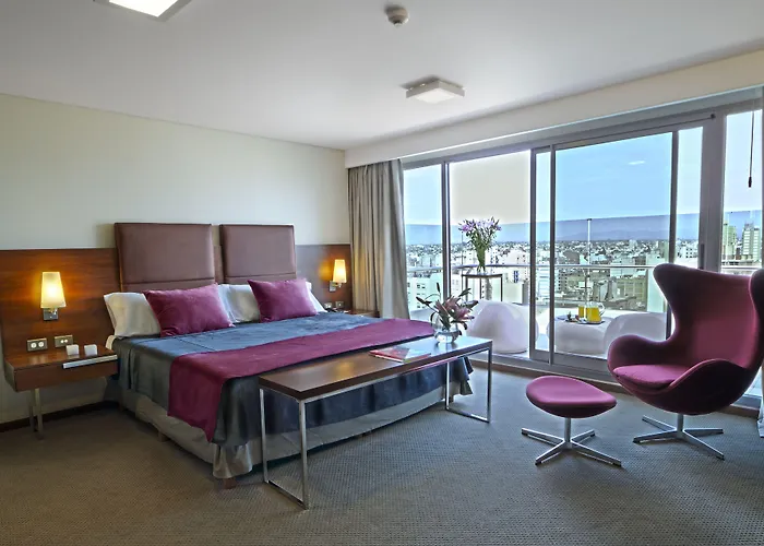 Howard Johnson By Wyndham Cordoba La Canada